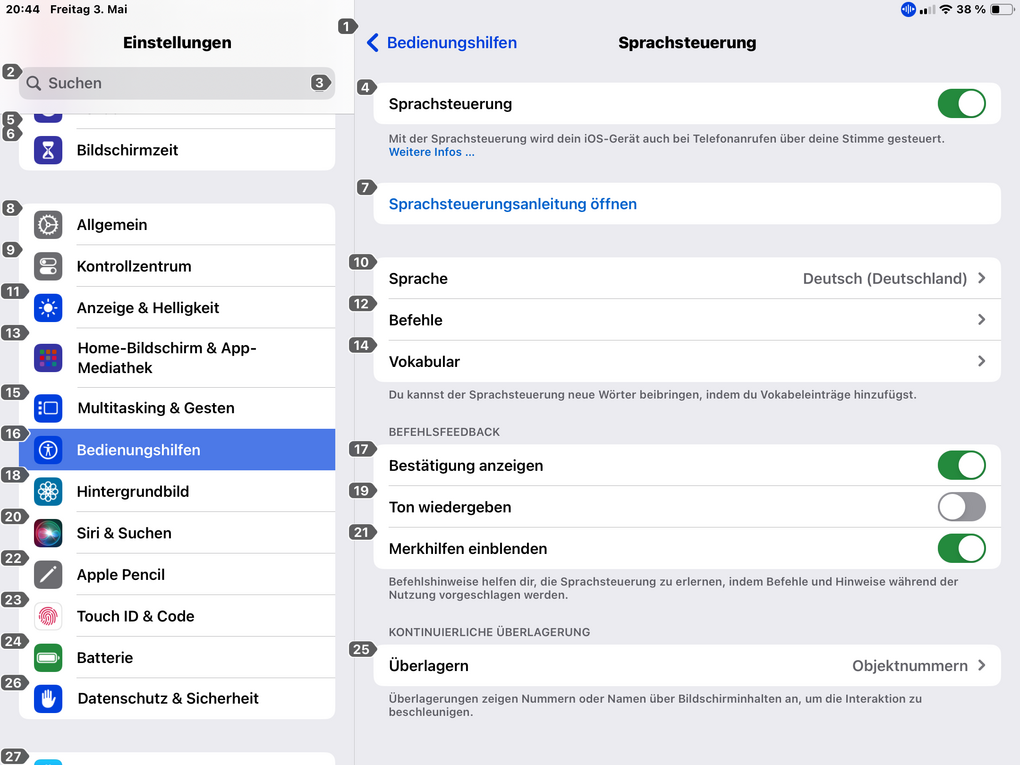 Bildschirmfoto der Bedienungshilfen vom iPad. Die Sprachsteuerung ist aktiviert. Die Nummern zur Auswahl der Funktionen sind eingeblendet.